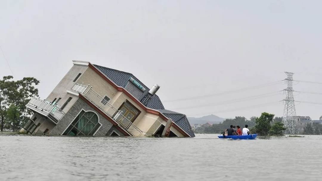 Lũ lụt gây thiệt hại lớn về người và của